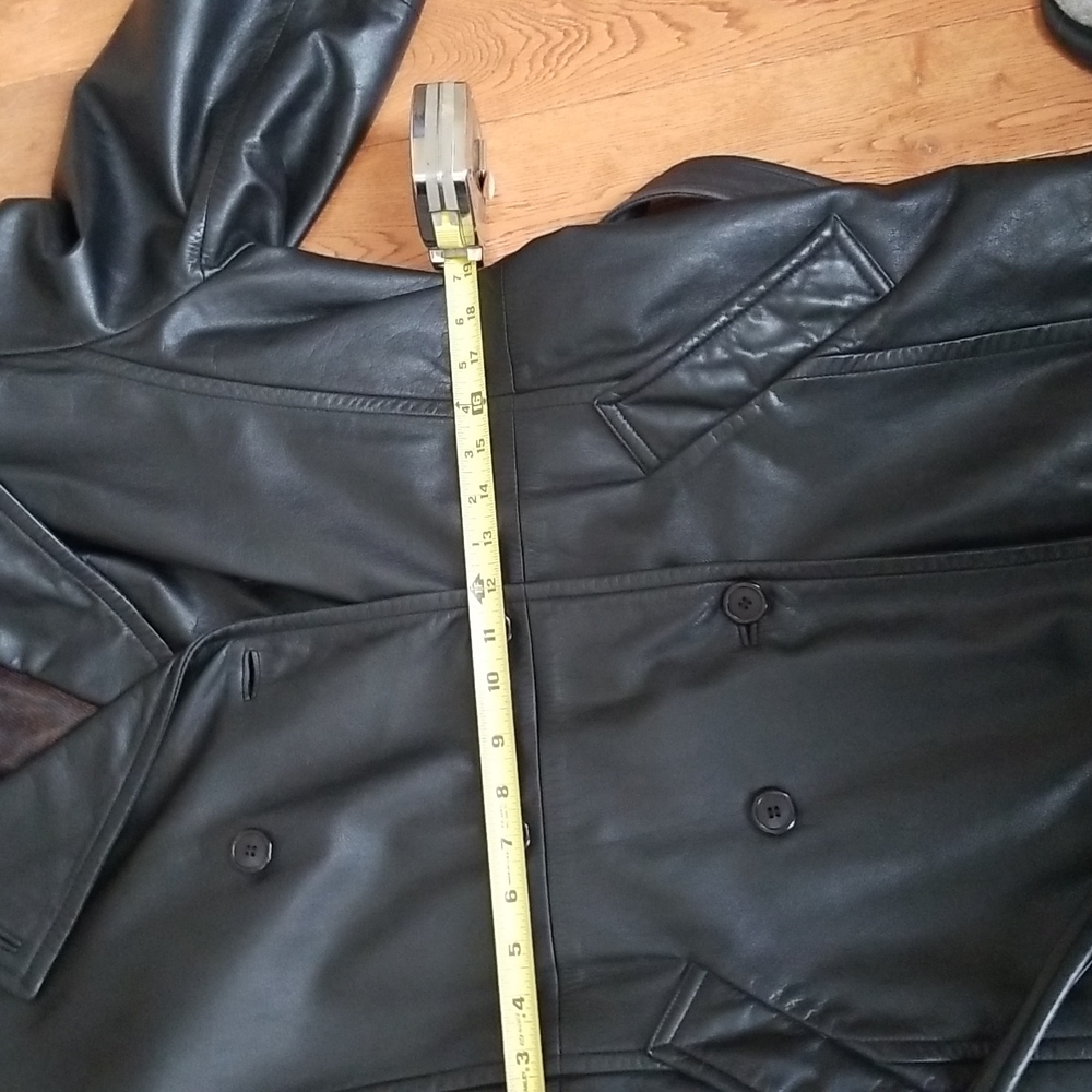 Leather jacket - Picture 7 of 10